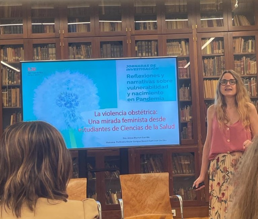 La Dra. Ainoa Biurrun participa en les Jornades d’Investigació “Reflexions i narratives sobre la vulnerabilitat i naixement en pandèmia”