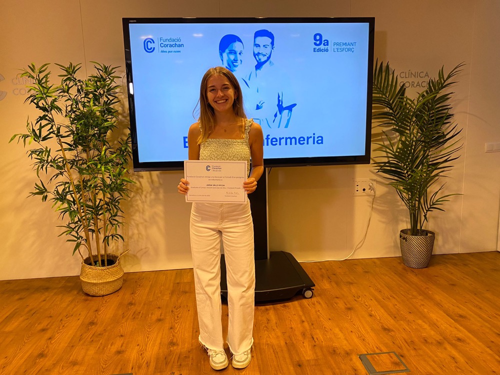 Anna Valls Bielsa, premiada amb la Beca Corachan a un dels millors expedients 2021-2022